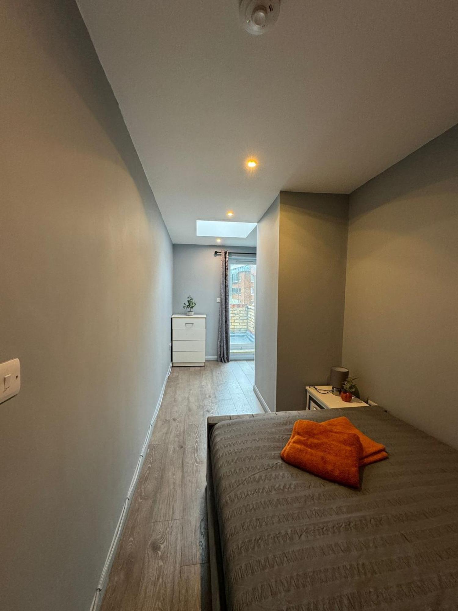 2 Bedroom Flat In Euston 2 Mins Away From Station, No Lift Londres Exterior foto